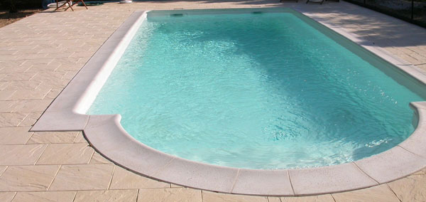 Création piscine béton à Royan